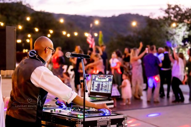 How-To: Wedding Dj Tutorial
