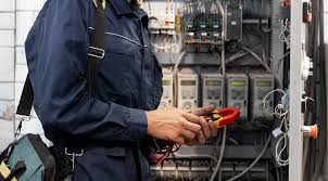 How To Become An Electrician: Step-By-Step Guide